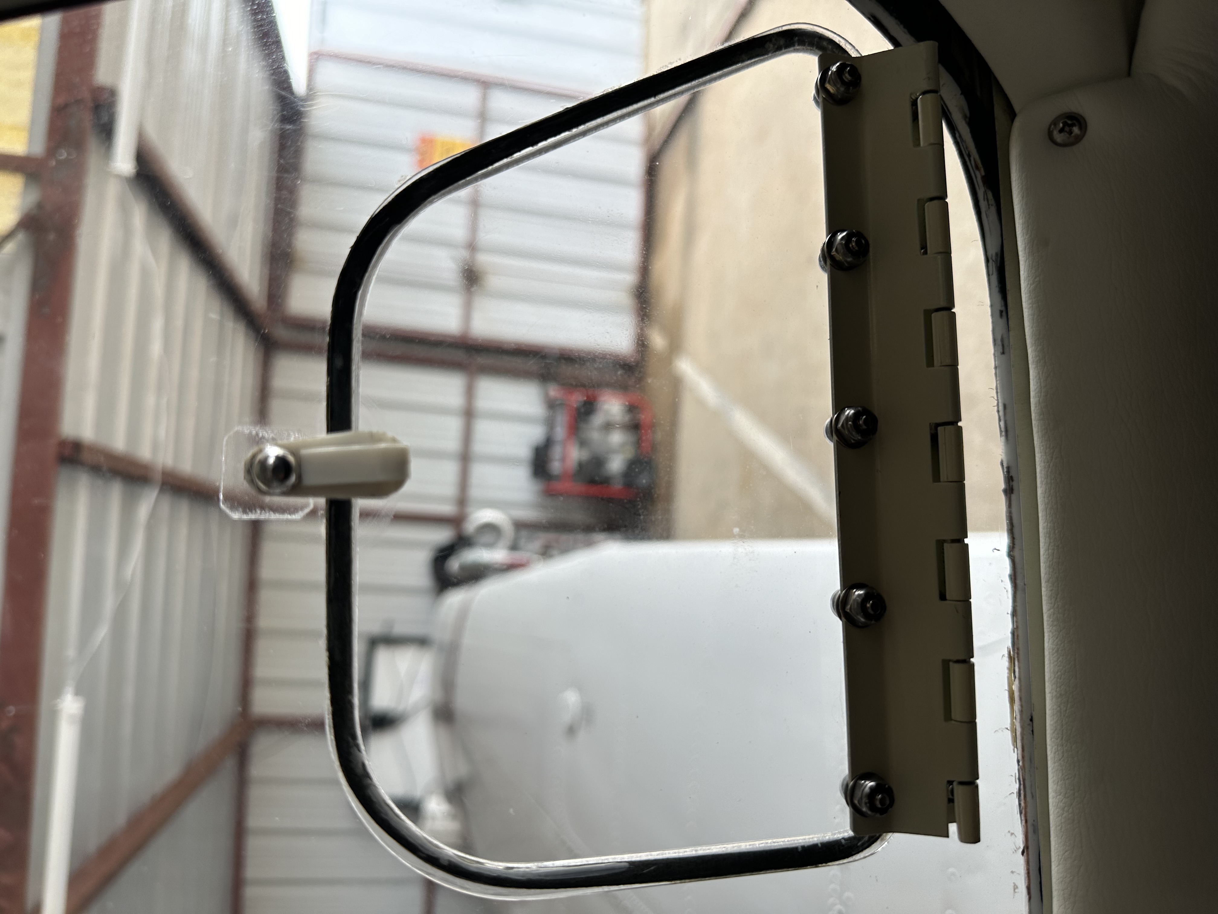 Piper Window / Vent Latch - PA28